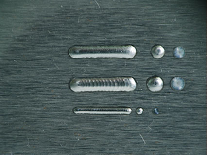<a href='http://www.537t.com/product/3.htm' class='text_a'>模具激光焊機</a>修復(fù)鏡面模具效果
